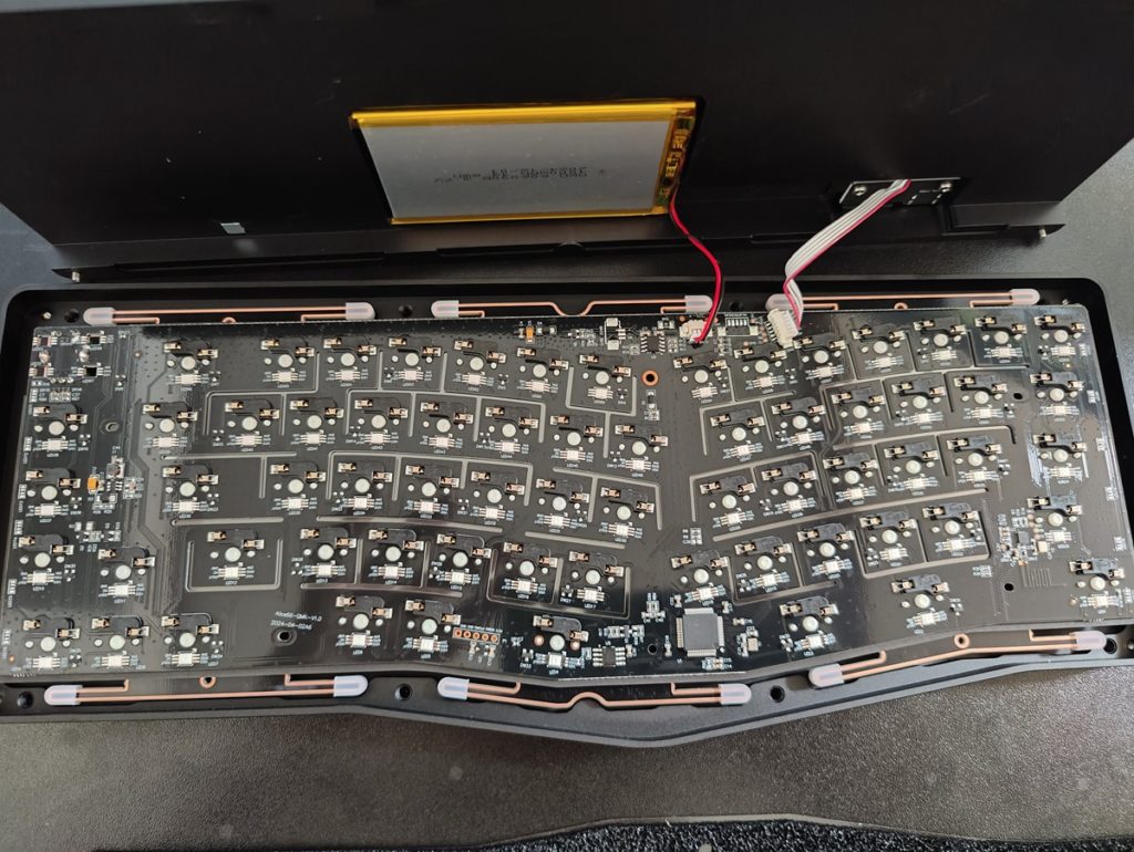 Test du clavier Epomaker Tide Alice : un ovni ergonomique au son « thocky » 14