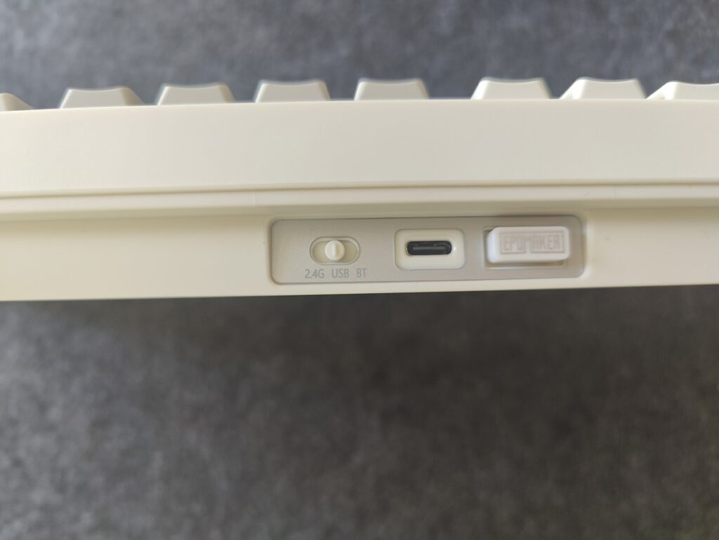 Test Epomaker RT98 : le clavier modulaire à mini écran TV 14